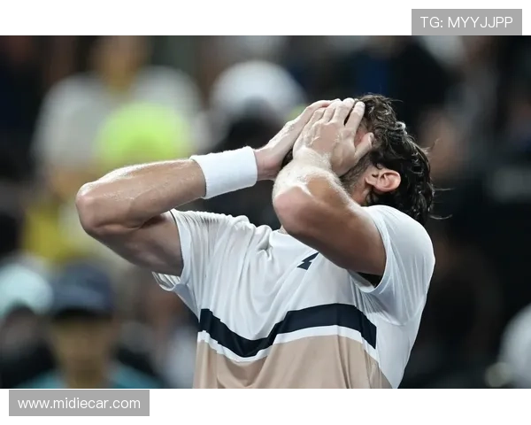 瓦舍罗上演逆转好戏击败表哥勇夺上海大师赛网球桂冠